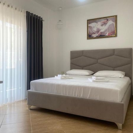Holiday Home Shahini Ксамил Екстериор снимка